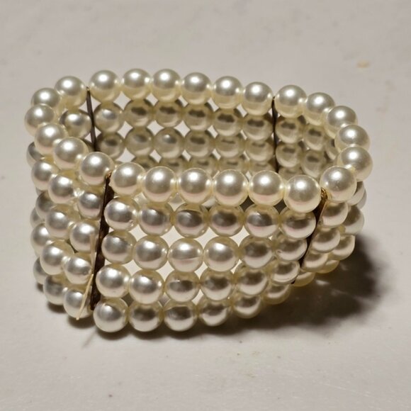 Hand Strung Faux Pearl 5 Strand Strechy Bracelet - Picture 1 of 1